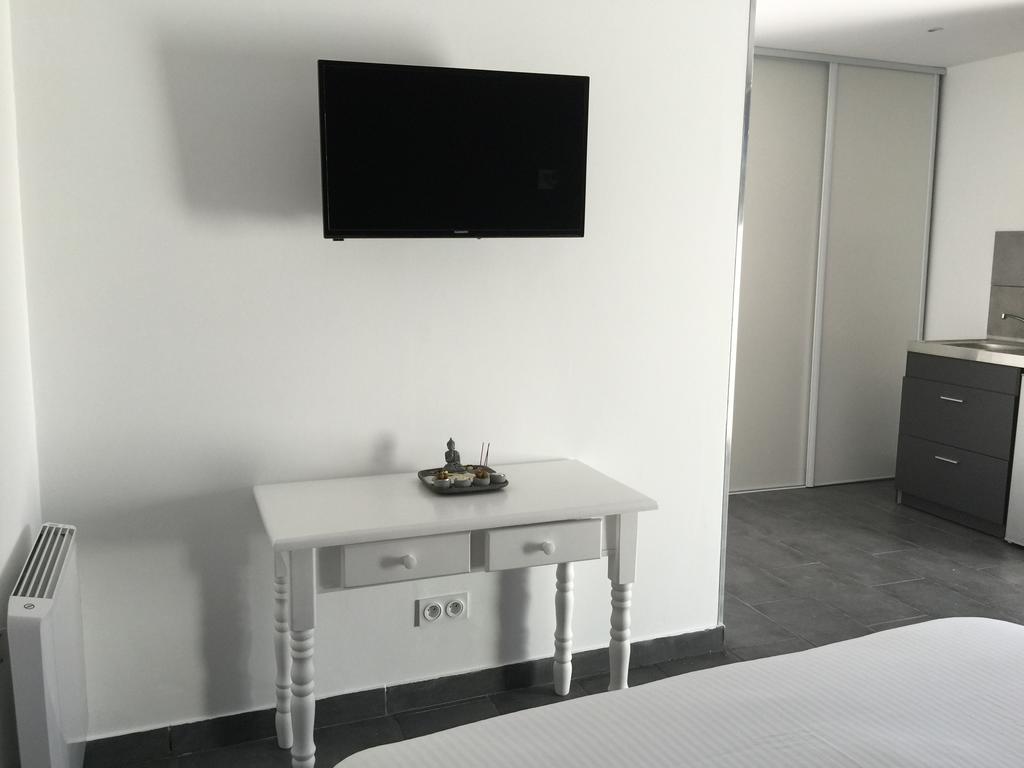 Chambres D'Hotes Le Mas Du Bijou Bleu 퓌제 쉬르 아르장 외부 사진