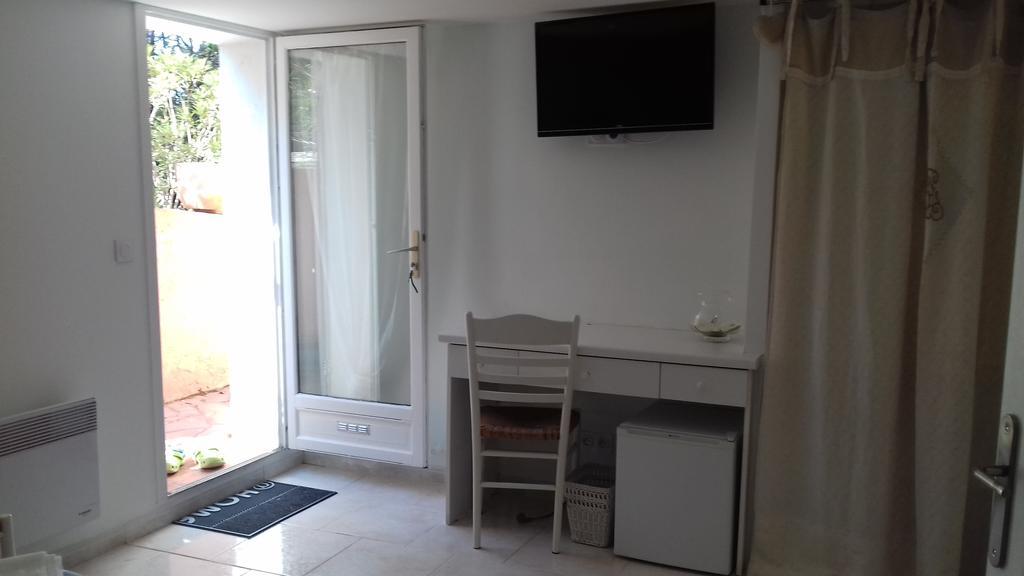 Chambres D'Hotes Le Mas Du Bijou Bleu 퓌제 쉬르 아르장 외부 사진